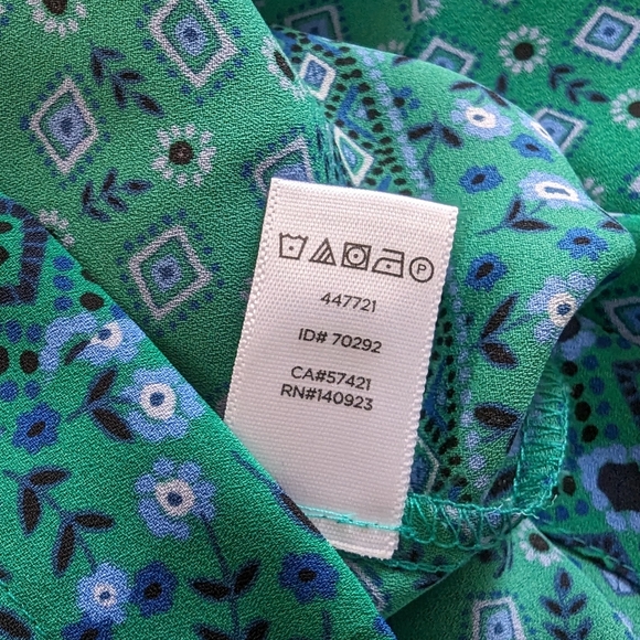 LOFT High Neck Yoke Seamed Blouse Size Small - Picture 7 of 7